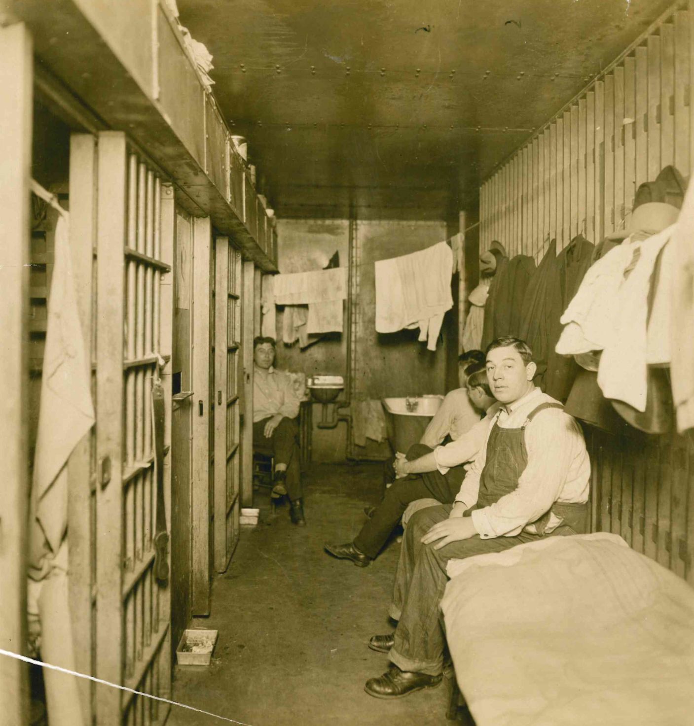 Jail prisoners